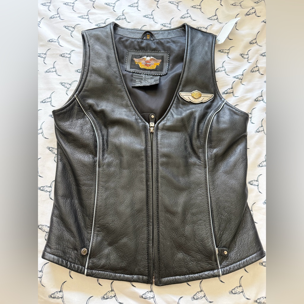 Harley-Davidson Black Leather Women's Zip Vest With Wing Patch